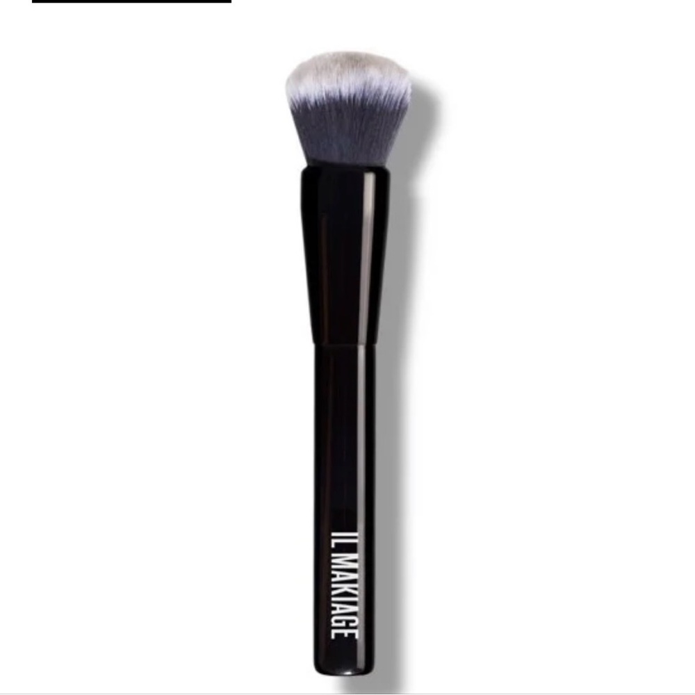 IL MAKIAGE FOUNDATION BLENDING BRUSH #100